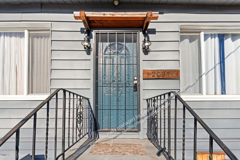 Oakland House: 2037 36th Ave