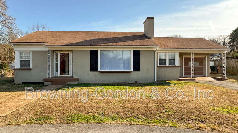 Nashville House: 328 E. Thompson Lane