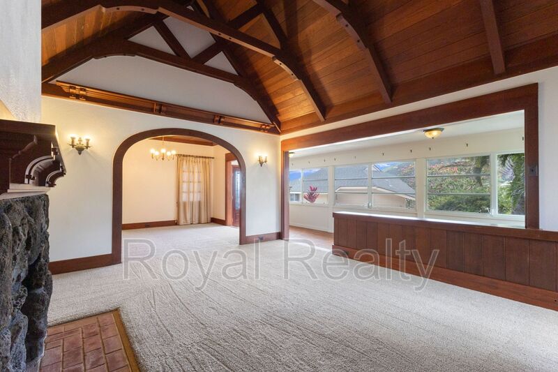Honolulu House: 2910 Nanihale Place