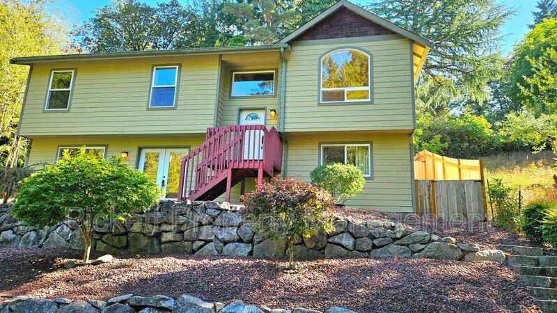 Bremerton House: 1330 Corbet Dr. NW