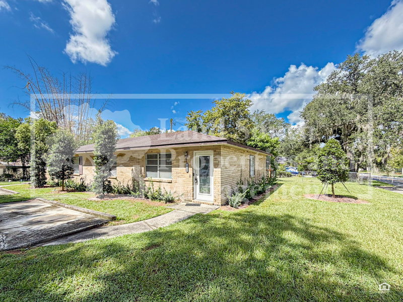 Lakeland House: 1529 Unitah Avenue