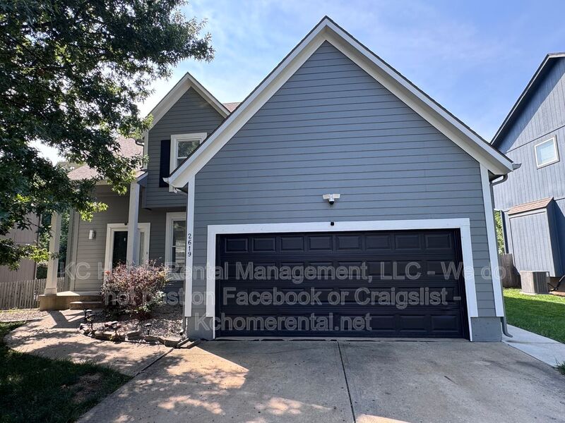 Olathe House: 2619 West Centre St.