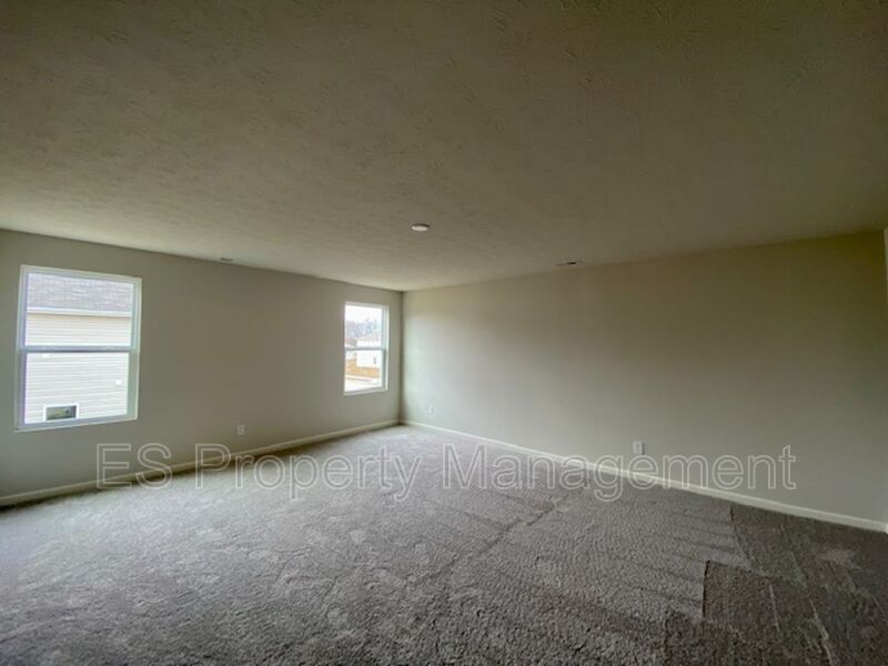 Fantastic 5 Bedroom 3 Bathroom in Muncie! - Photo 20