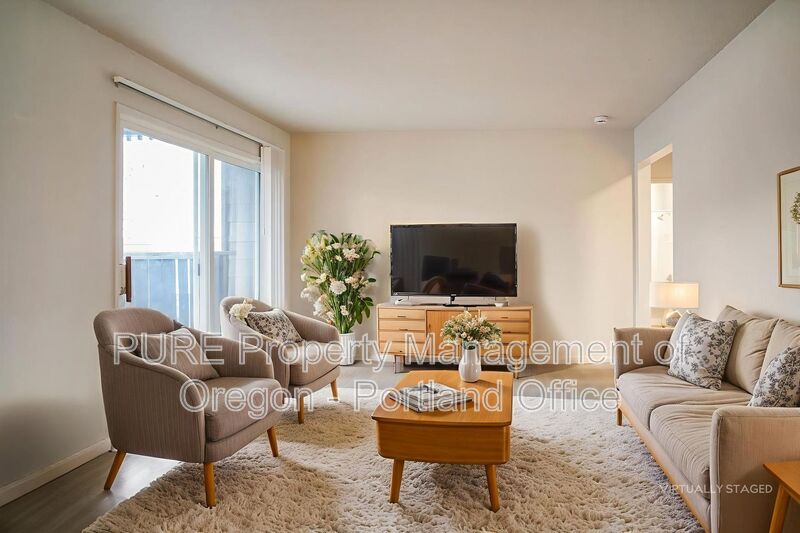 Keizer House: 760 Plymouth Drive NE - 37