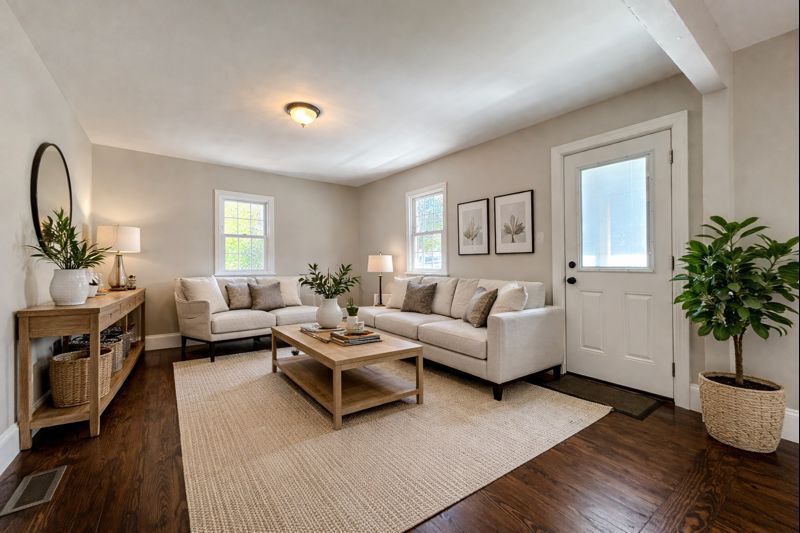 Charlotte House: 217 Skyland Avenue