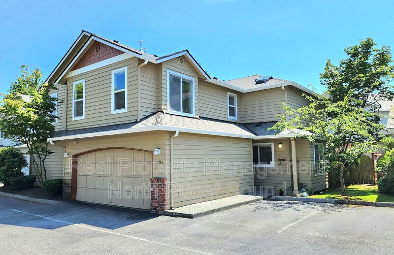 Everett House: 1318 57th St. SW