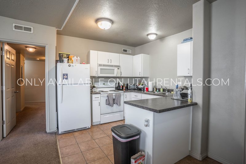 Provo House: 892 E 700 N