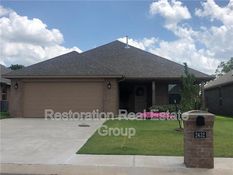 Edmond House: 2432 Fallview Drive