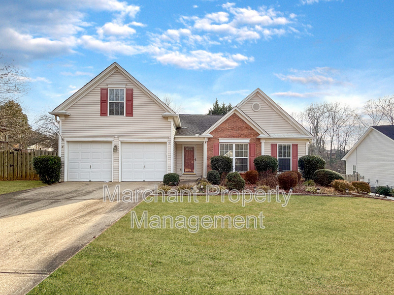 Simpsonville House: 113 West Okaloosa Way