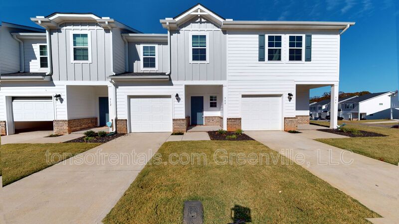 Greer Townhome: 908 Yarn Way