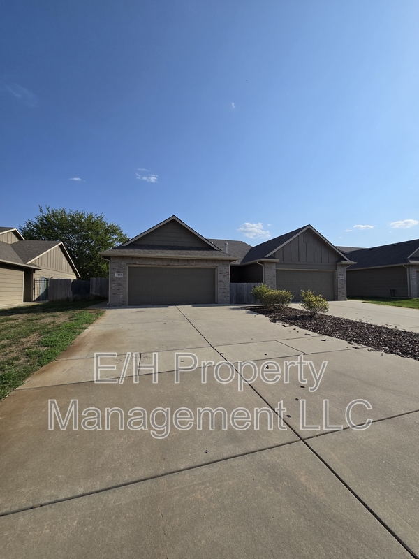 Derby Condo: 3321 E Aster St