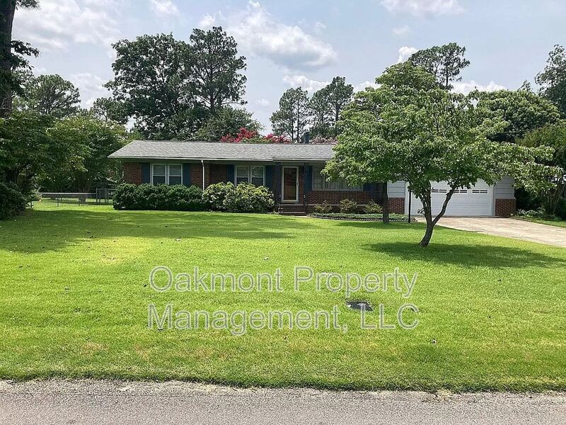 Fayetteville House: 291 Channing Drive