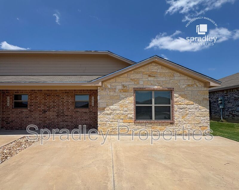 Belton Townhome: 1560 Vani Ct