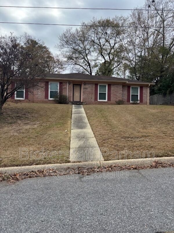 Columbus House: 4108 King Arthur Place