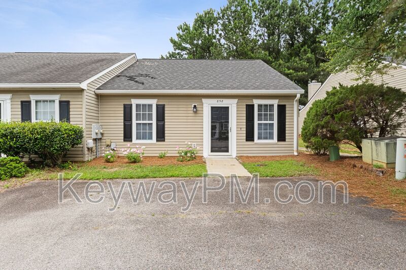Evans Townhome: 858 Pawley Court