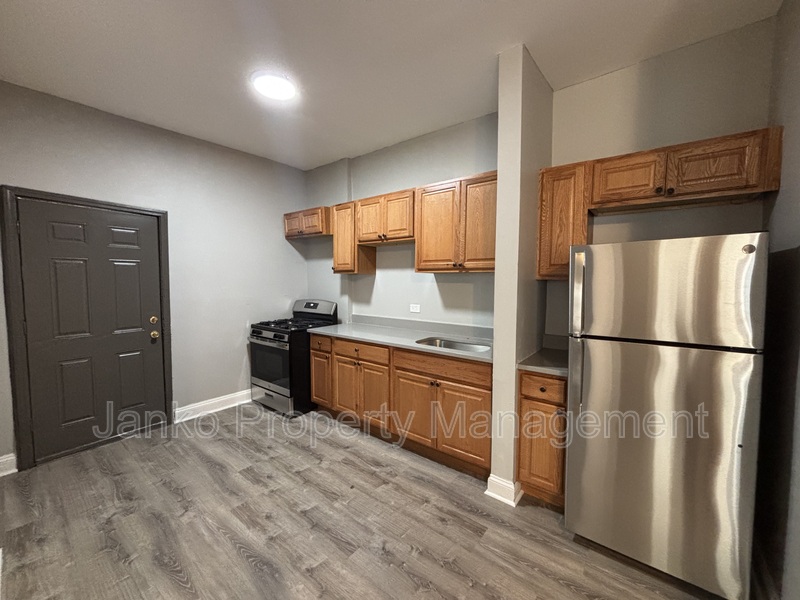 Chicago Condo: 6930 S Wabash Ave