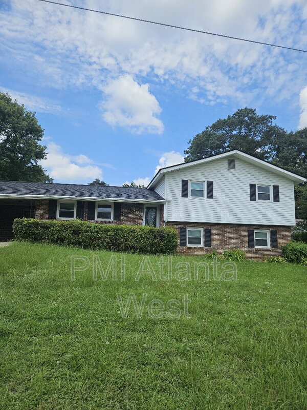 Warner Robins House: 405 Tracy Terrace