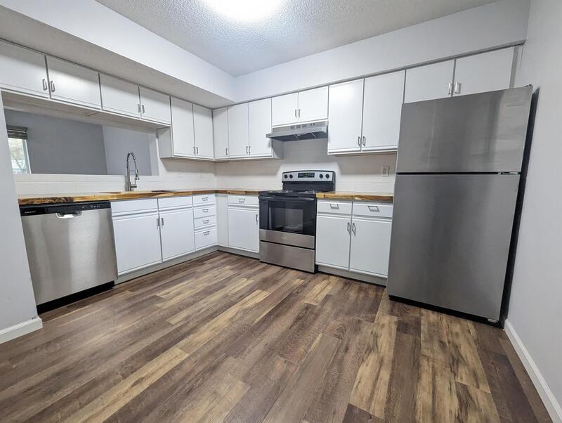 Pella Condo: 410 East 15th Street - 410C