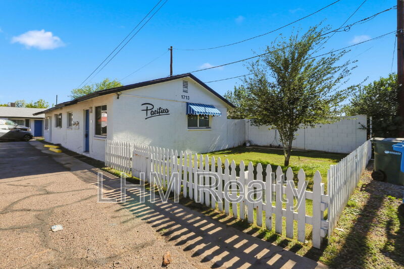 Phoenix Condo: 1713 N 31st Pl