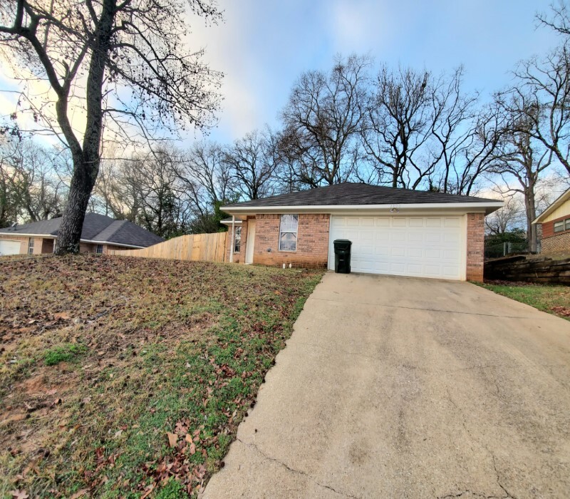 Tyler House: 2800 McDonald