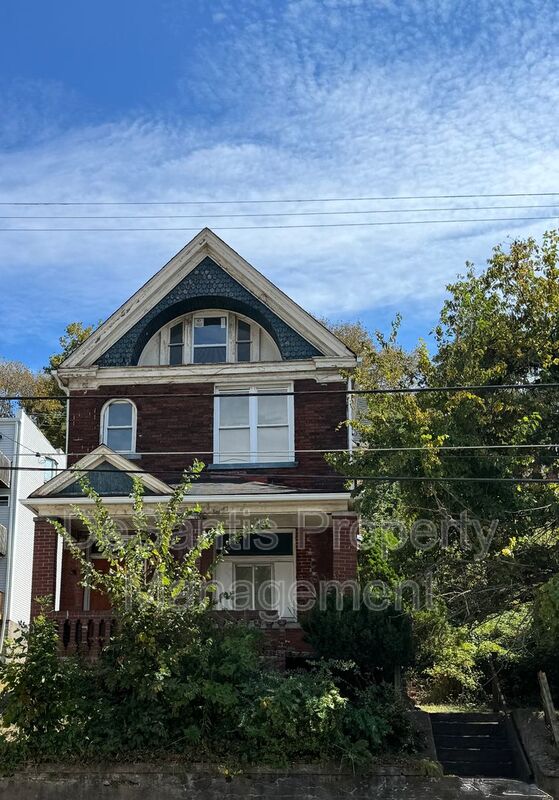 Homestead Condo: 540 West 7th Avenue