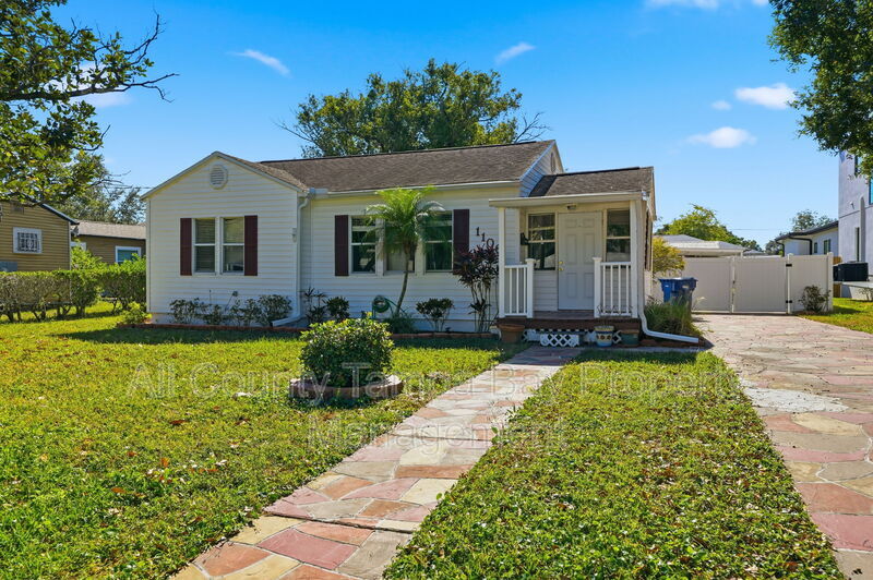 Tampa House: 1106 W Peninsular St