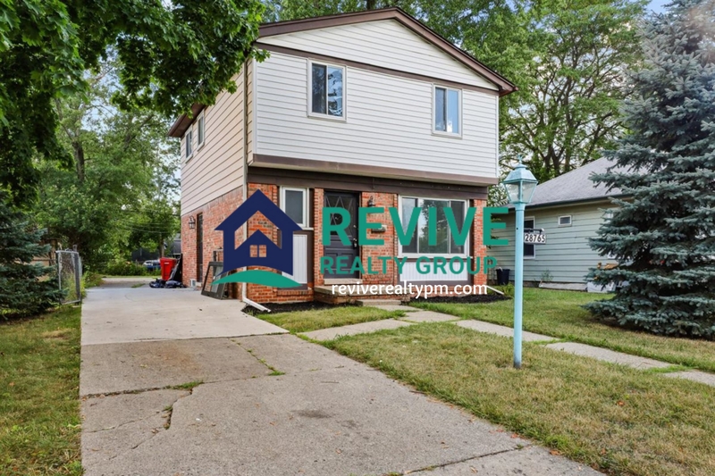 Southfield House: 28765 Glasgow Street