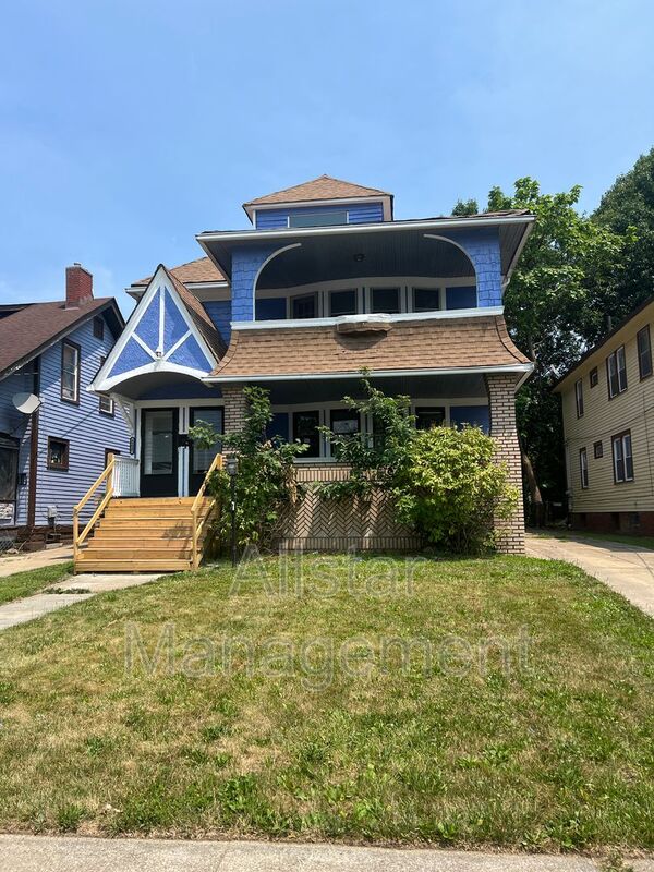 Cleveland Condo: 3255 E 139th Street