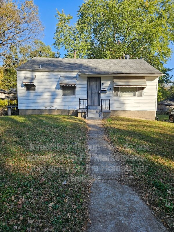 Saint Louis House: 10116 Cloverdale Dr