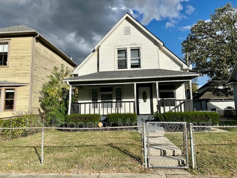 Indianapolis House: 921 Tecumseh St
