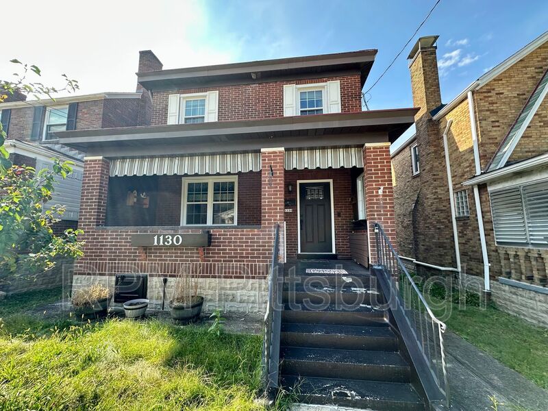 Pittsburgh House: 1130 Downlook St