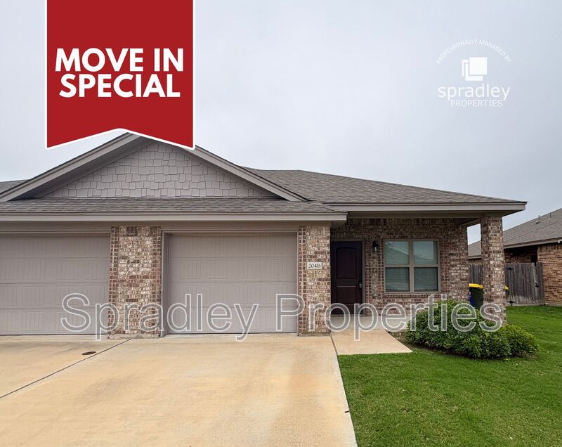Troy Condo: 204B Juniper Dr