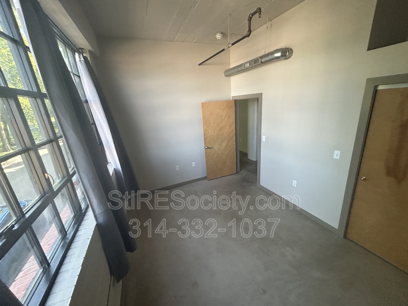 Saint Louis Apartment: 8125 Michigan Ave
