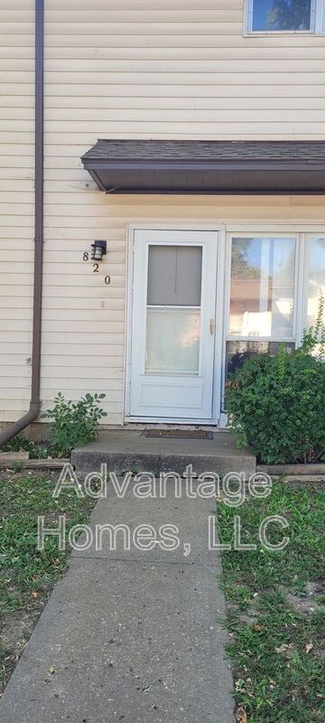 Kansas City House: 824 N 70th St