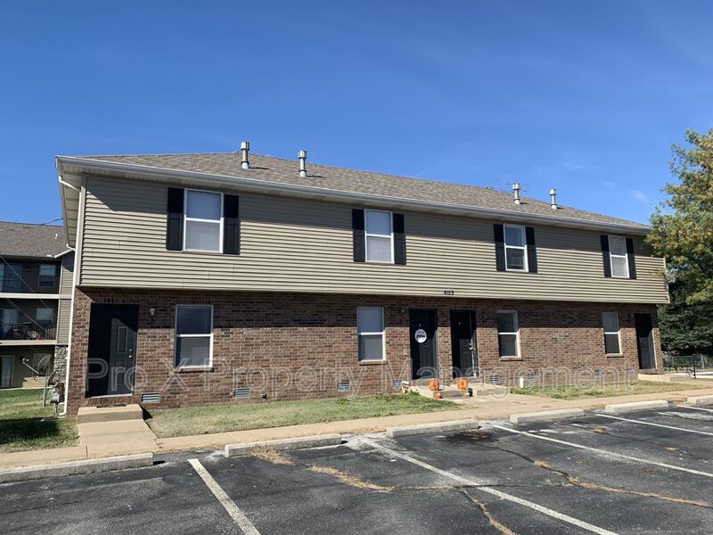 Springfield Condo: 4131 S Glenn Ave