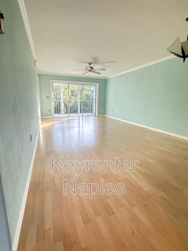 Naples House: 3041 Sandpiper Bay Cir