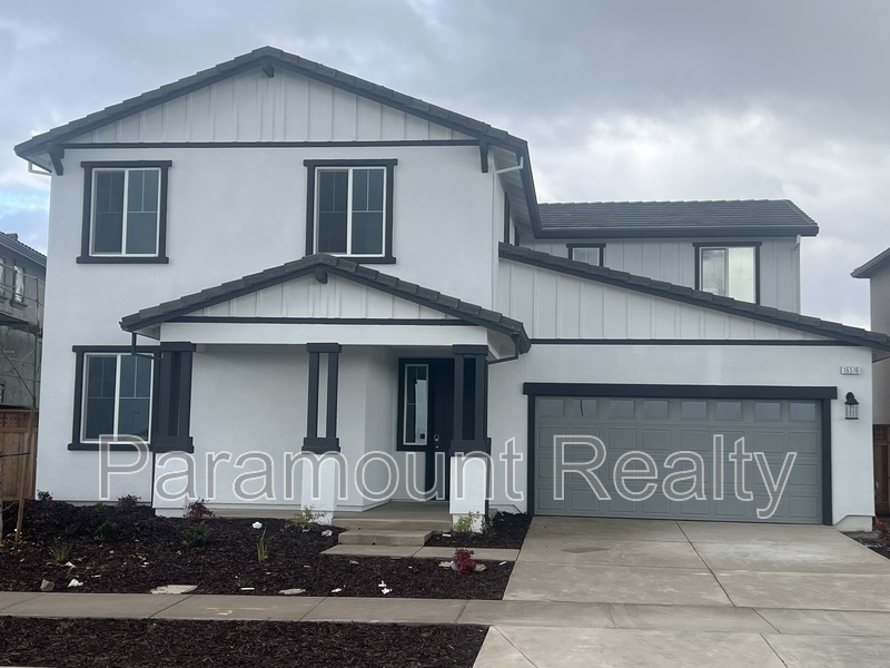 Lathrop House: 16516 Barnett St,