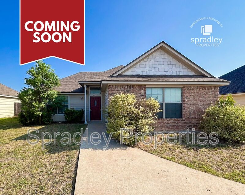 Temple House: 2520 Saulsbury Dr