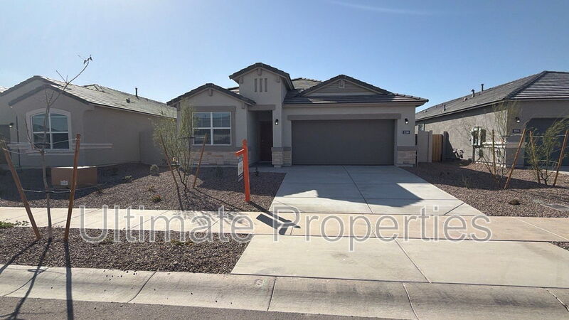 Surprise House: 25300 N 184th Ln
