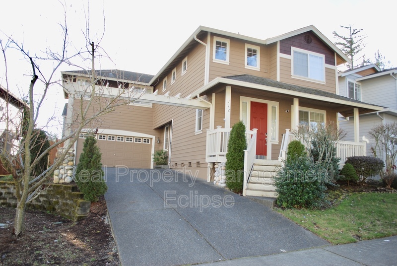 Bothell House: 112 203rd St SE