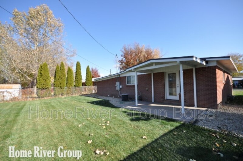 Boise House: 2211 N Raymond St