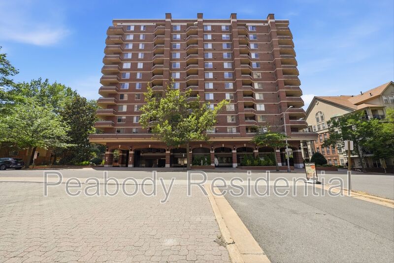 Arlington House: 1276 N Wayne St