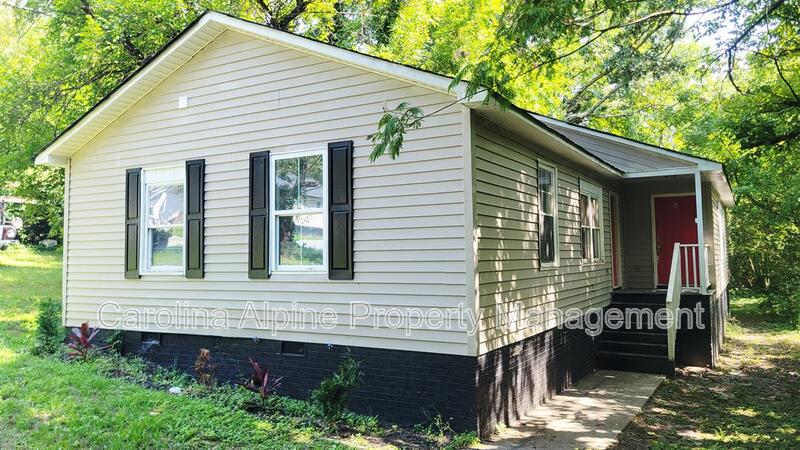 High Point Apartment: 1306 Ragan Ave