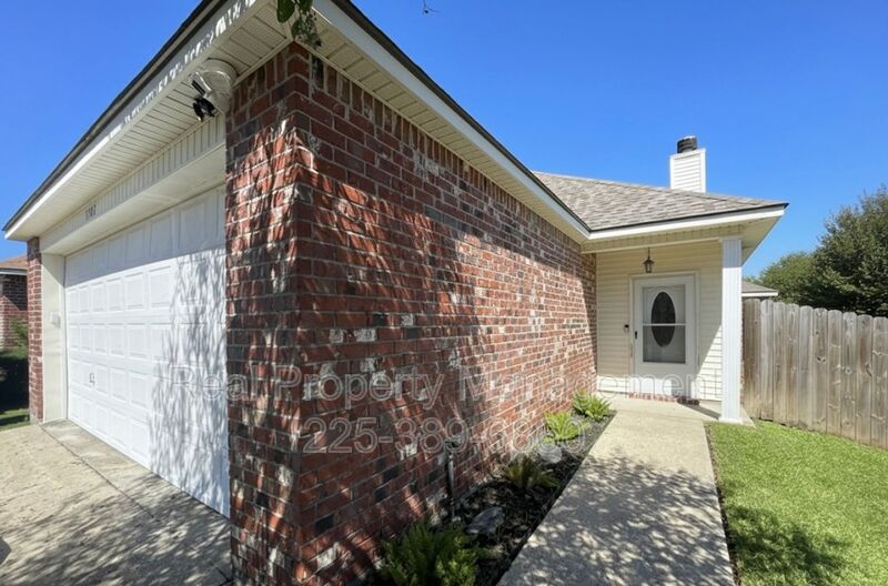 Baton Rouge House: 9382 Pecan Tree Dr.