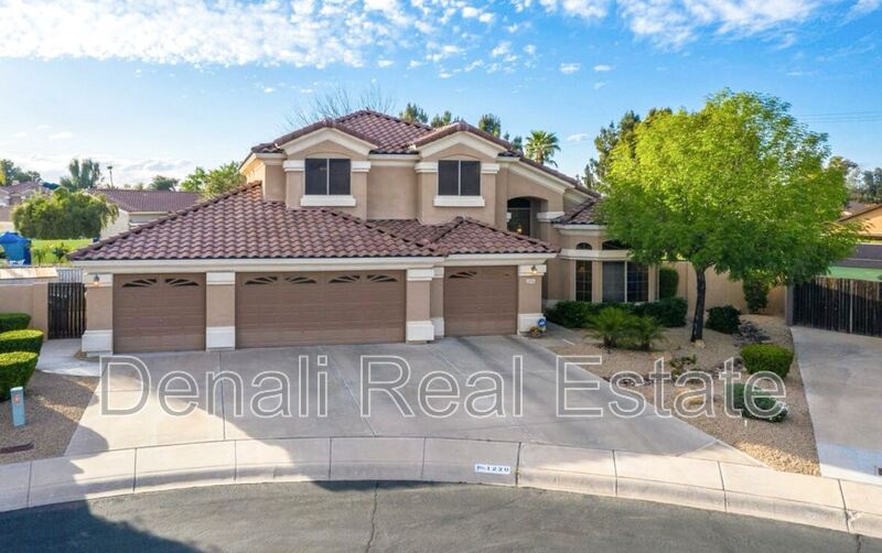 Gilbert House: 1220 S Abilene Court