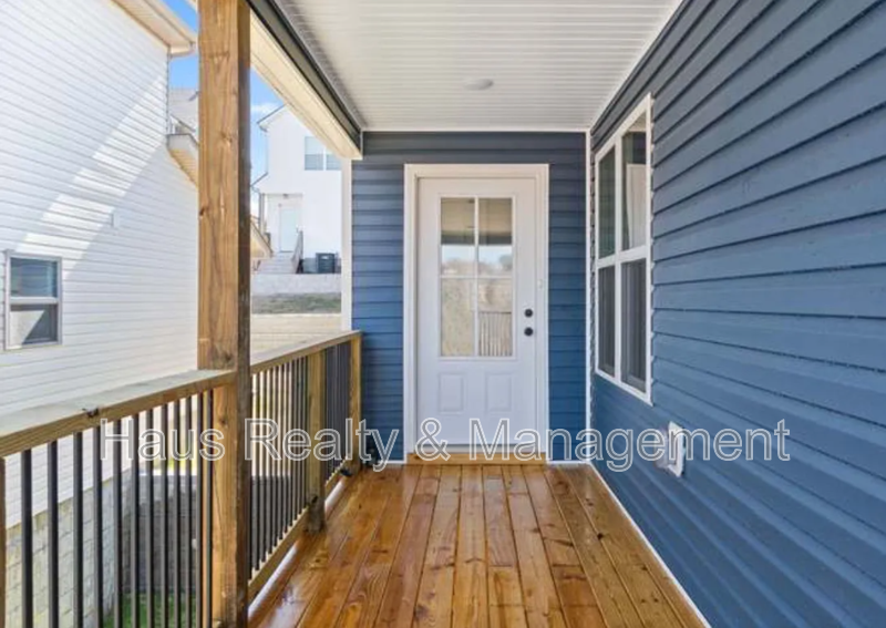 Clarksville Townhome: 64 W High St