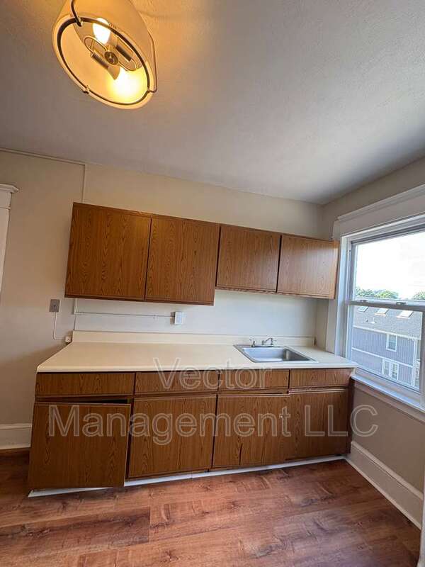 West Haven Condo: 173 Elm Street
