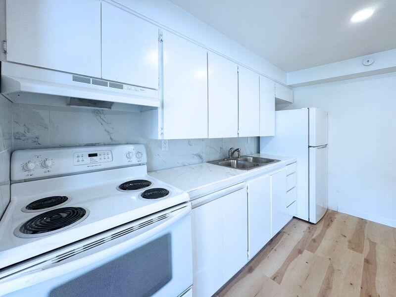 Photo 9 of rental home at 2210 West 19th Avenue