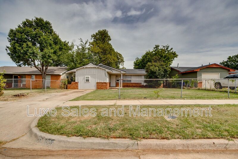 Oklahoma City House: 3005 SW 52nd Place