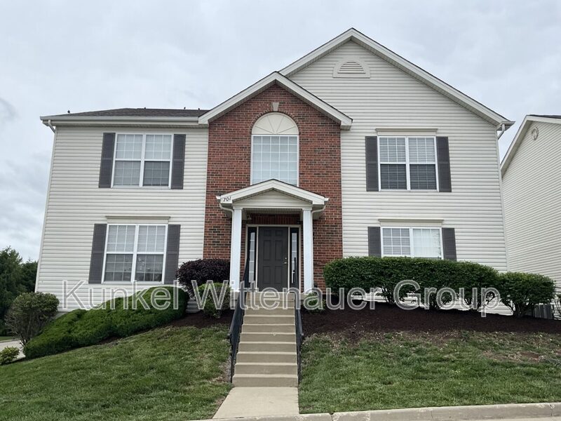 Fairview Heights Condo: 701 B Tower Grove